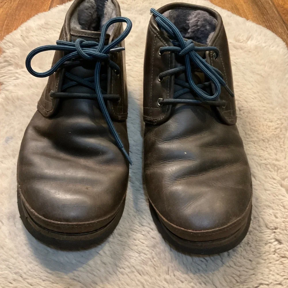 UGG Lace Up Boots‎ Size 12 Men's Brown Sheepskin Lined Neumel Chukka